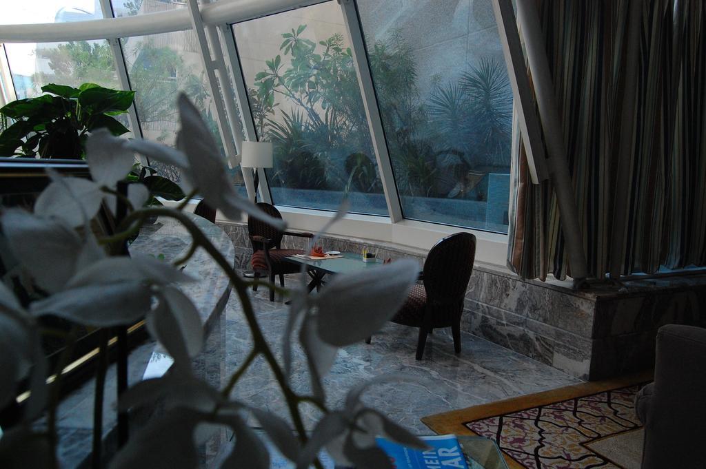 Jood Palace Hotel ドバイ エクステリア 写真 The lobby of the hotel