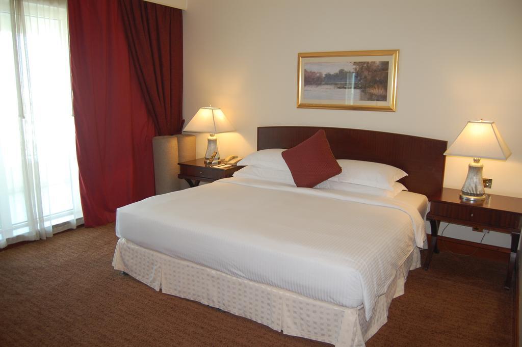 Jood Palace Hotel ドバイ エクステリア 写真 A bedroom