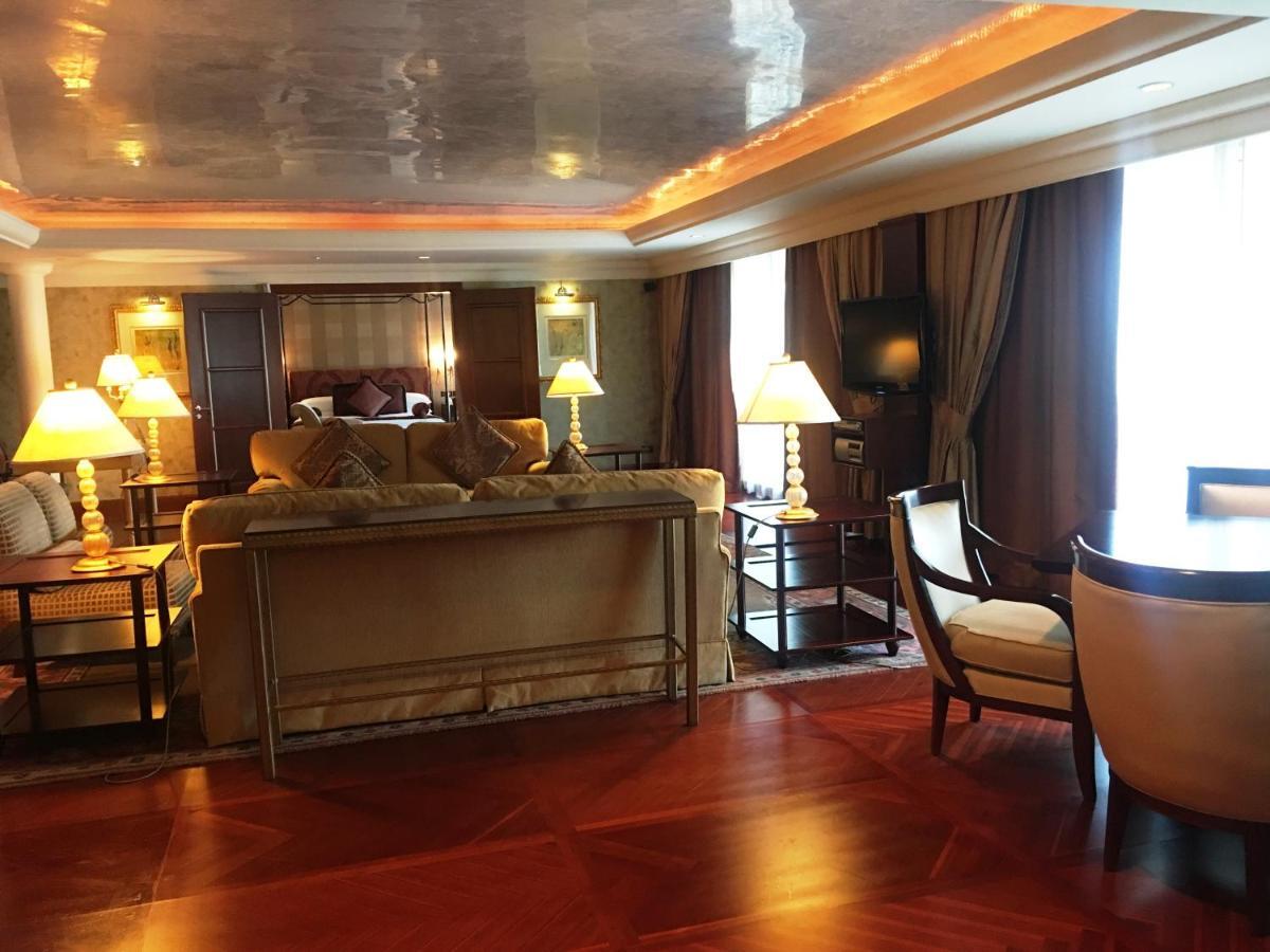 Jood Palace Hotel ドバイ エクステリア 写真 The interior of the suite