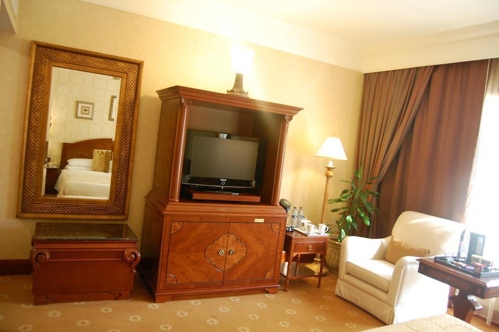 Jood Palace Hotel ドバイ エクステリア 写真 A room at the hotel